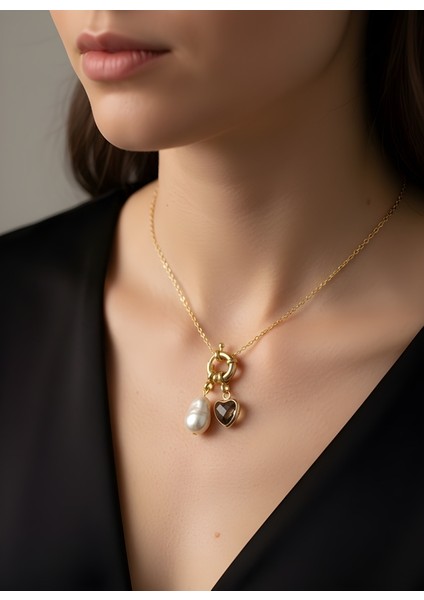 Incili Antrasit Taş Detaylı Kalp Kolye