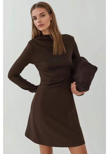 Kadın Yuvarlak Yakalı Drapeli Mini Elbise Kestane Kahvesi
