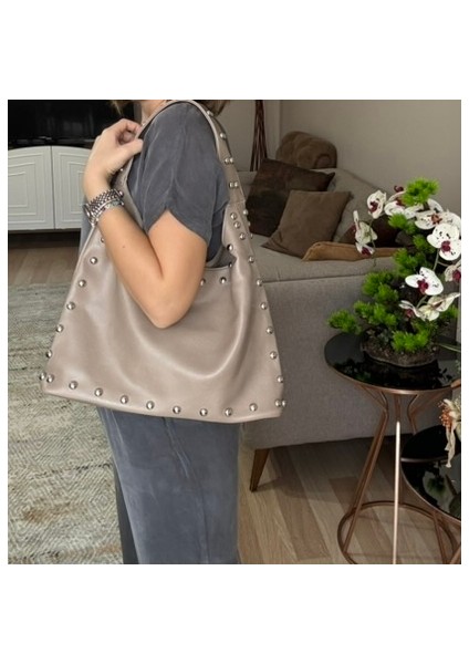 Vizon Zımbalı Tek Omuz Çantası fiyatları