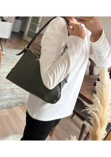 Ariaa Bombelli Haki Tek Askılı Omuz Çantası fırsatları