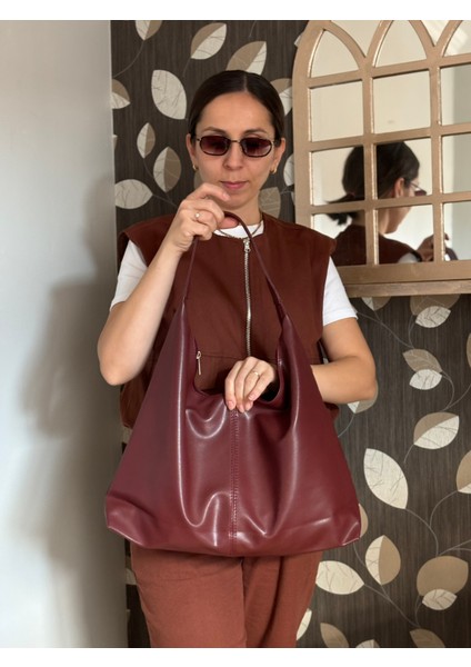 Bordo Düz Tek Askılı Geniş Omuz Çantası