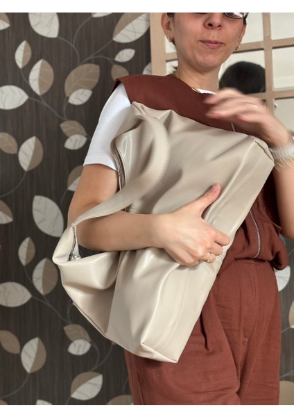 Bej Düz Tek Askılı Geniş Omuz Çantası modelleri