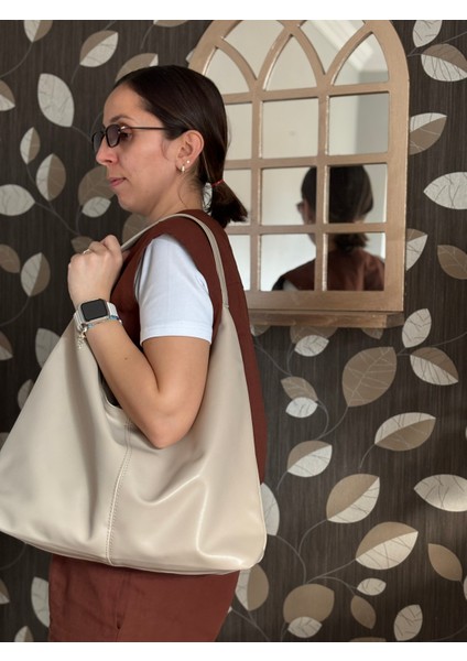 Bej Düz Tek Askılı Geniş Omuz Çantası indirimleri