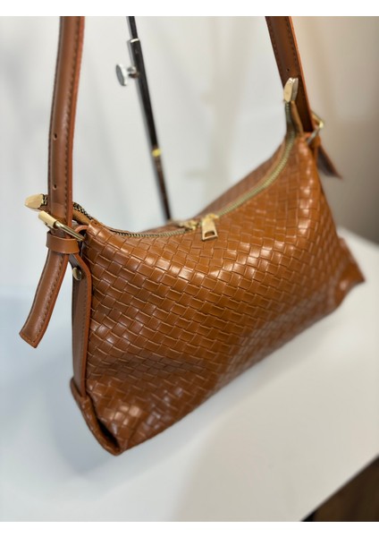 Ariaa Bombelli Taba Tek Askılı Omuz Çantası fiyatları