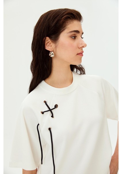 Bağcıklı Bisiklet Yaka Regular Örme Tişört fiyatları