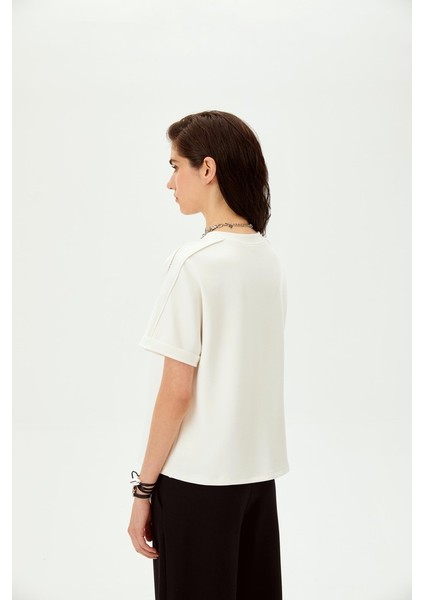 Kol Detaylı Bisiklet Yaka Regular Örme Tişört modelleri