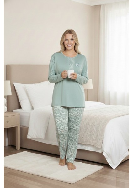 Kadın Yeşil Etnik Desen 3 Düğmeli Likralı Viskon Mevsimlik Uzun Kol Pijama Takımı indirimleri