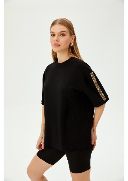 Inci Işlemeli Düşük Kol Regular Örme Tişört