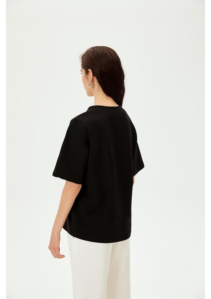 Papağan Figürü Işlemeli Bisiklet Yaka Pamuklu Regular Örme Tişört modelleri