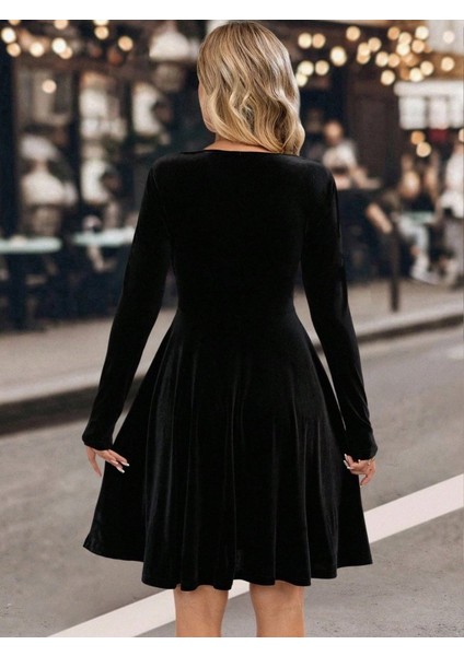 Yaman Market Kadın Uzun Kollu Kruvaze Yakalı Toka Detaylı Mini Kadife Elbise modelleri