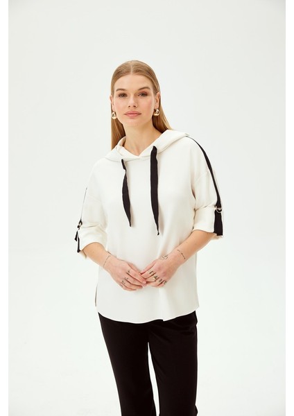 Grogren Detaylı Kapüşonlu Truvakar Kol Örme Sweatshirt