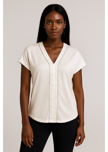 V Yaka Kısa Kollu Regular Örme Tişört