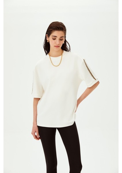 Inci Işlemeli Düşük Kol Regular Örme Tişört
