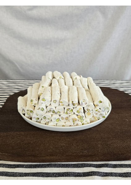 Antep Fıstıklı Sütlü Fitil Lokum 1 kg