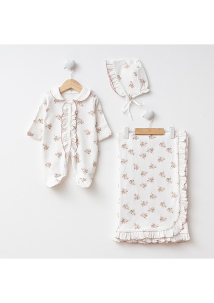 Zarif Ortanca Çiçek Desenli Kendinden Eldivenli Bebek Tulumu ve Yumuşacık Battaniye Seti fiyatları