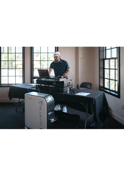 Bluettı EP500PRO 3000W 5100WH Taşınabilir Dokunmatik Güç İstasyonu