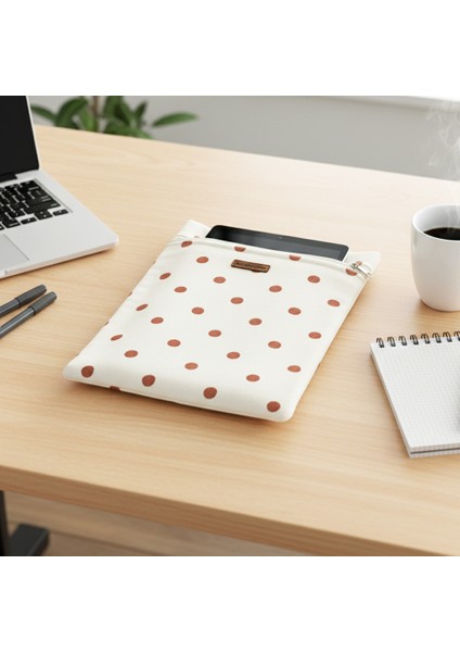 El Yapımı Puantiye Desenli Kitap ve Tablet Kılıfı fırsatları