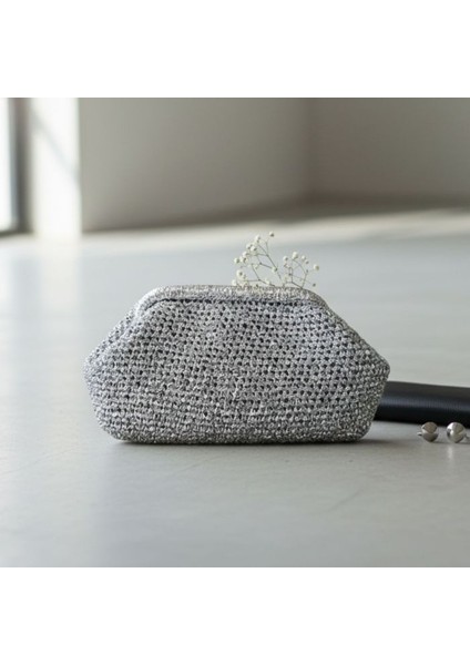 7301 El Yapımı Metalik Burslu Küçük Clutch Çanta / 15 x 27 cm modelleri
