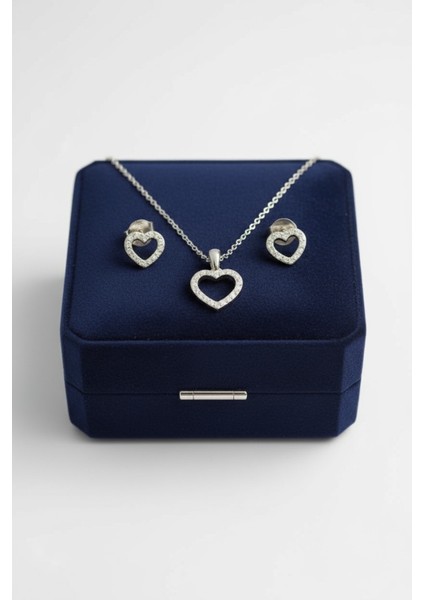 Çekmeceli Kutuda 925 Ayar Gümüş Kalp Zirkon Taşlı Set Kadın fiyatları