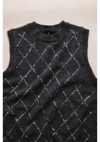 Regular Fit Bisiklet Yaka Nakışlı Triko Süveter G6355AX25WN fırsatları