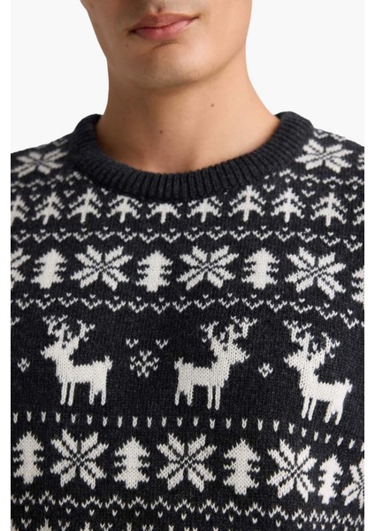 Yılbaşı Temalı Standart Fit Triko Kazak G1047AX25WN indirimleri