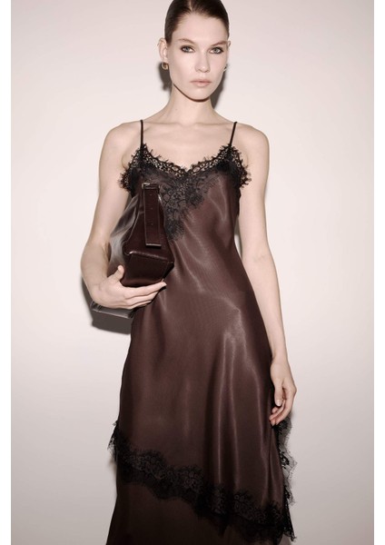 Yılbaşı Temalı V Yaka Saten Kolsuz Midi Elbise G7018AX25WN