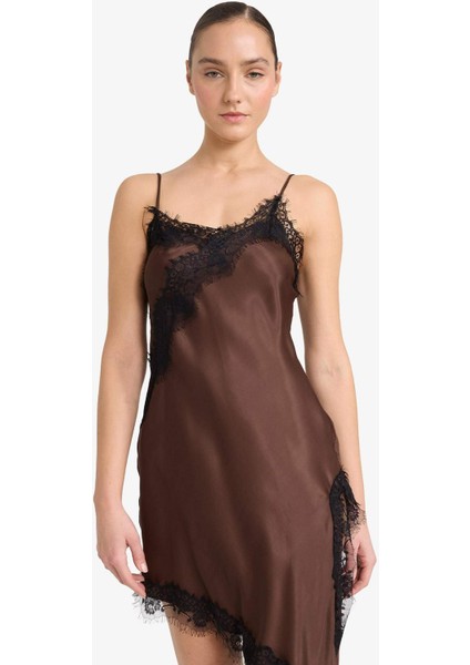 Yılbaşı Temalı V Yaka Saten Kolsuz Midi Elbise G7018AX25WN indirimleri