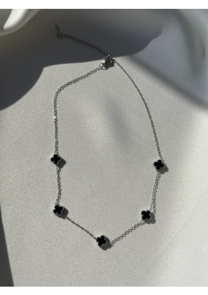 Çelik Siyah Dört Yaprak Figürlü Şans Kolye Silver Renk modelleri