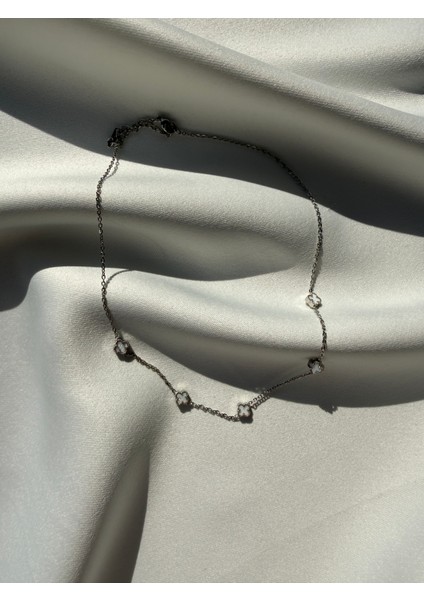 Çelik Beyaz Küçük Dört Yaprak Figürlü Şans Kolye Silver Renk modelleri