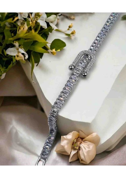 Silver Suyolu Baget Taşlı Tiff Model Çelik Bileklik modelleri