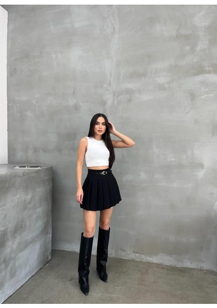 Duble Kumaş Pileli Şort Astarlı Kemerli Siyah Mini Etek