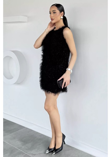 Zarif Püsküllü Dokulu Sıfır Kol Elbise P-00019740 modelleri