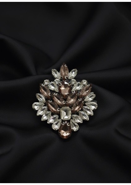 Açık Kahve Kristal Taşlı Prenses Broş