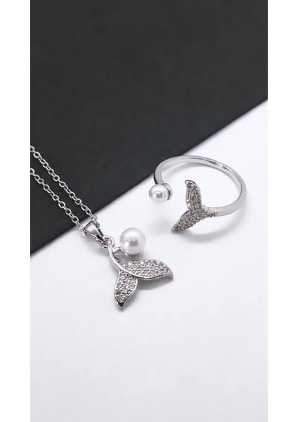 Kadife Kutuda Balık Kuyruğu Figür Çelik Kolye Yüzük Set modelleri