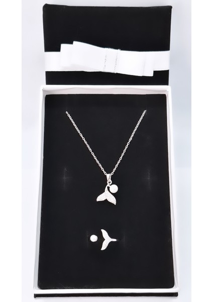 Kadife Kutuda Balık Kuyruğu Figür Çelik Kolye Yüzük Set fırsatları