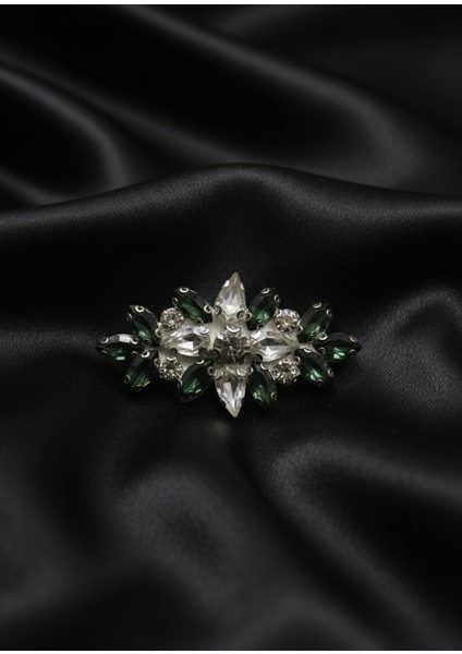 Zümrüt Zarif Yaprak Formlu Kristalli Broş