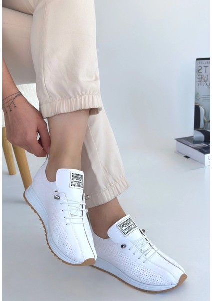 Fiert Beyaz Cilt Bağcıklı Spor Ayakkabı fiyatları
