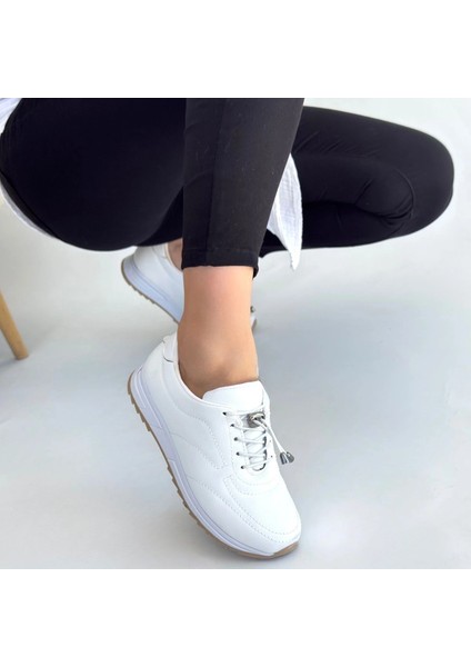 Finna Beyaz Cilt Bağcıklı Spor Ayakkabı fırsatları