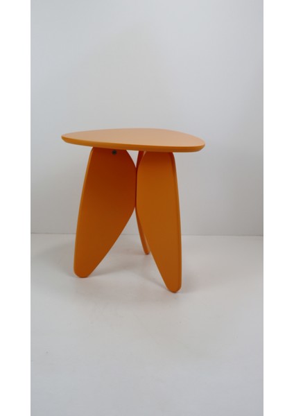 Kelebek Görünümlü Dekoratif 3 Ayaklı Modern Ziğon Yan Sehpa 43 cm