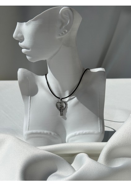 Çelik Sevgili Figür Kolye Silver Renk 45CM