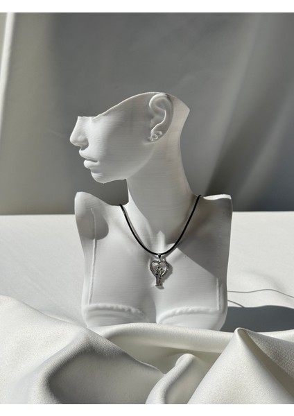 Çelik Sevgili Figür Kolye Silver Renk 45CM fiyatları