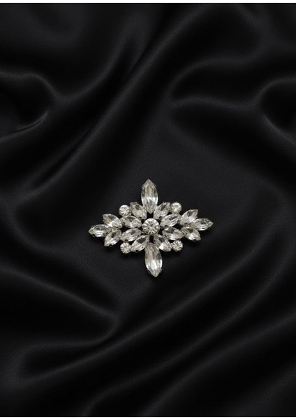 Kristal Taşlı Kar Tanesi Tasarım Broş