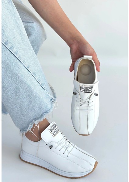 Monya Beyaz Cilt Bağcıklı Spor Ayakkabı