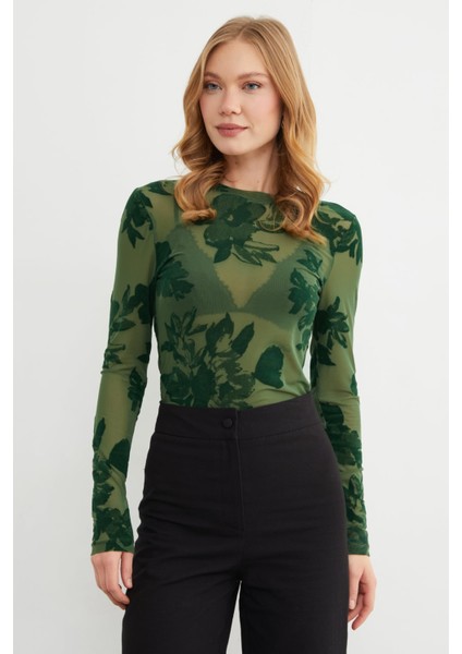 Çiçek Desenli Transparan Bluz