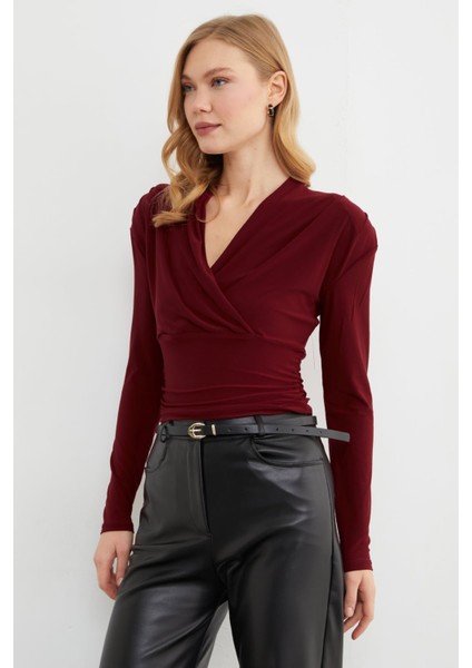 Omuz Vatkalı Kruvaze Yaka Bluz fırsatları