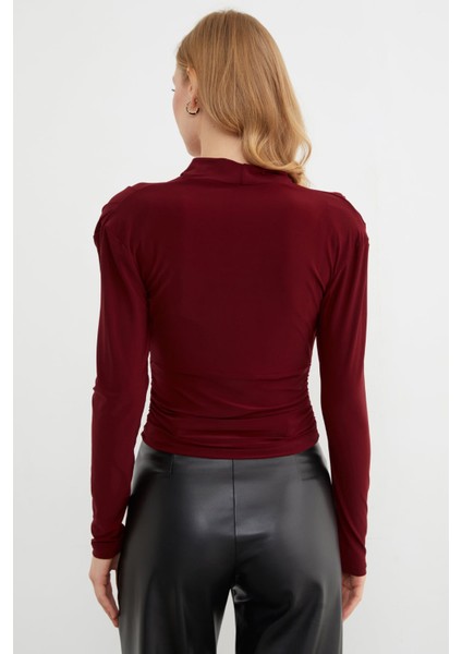 Omuz Vatkalı Kruvaze Yaka Bluz