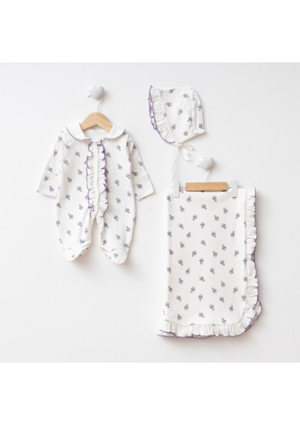 Sevimli Fırfırlı Lavanta Desenli Kendinden Eldivenli 0-3 Ay Bebek Tulum ve Battaniye Seti