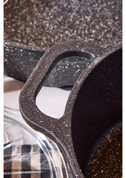 Chef’s Döküm 7 Parça Tencere ve Tava Seti indirimleri