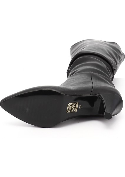 Kadın Siyah Sivri Burun Körüklü İnce Topuklu Çizme