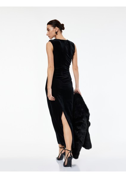 Bisiklet Yaka Kolsuz Yırtmaç Detaylı Uzun Elbise fiyatları